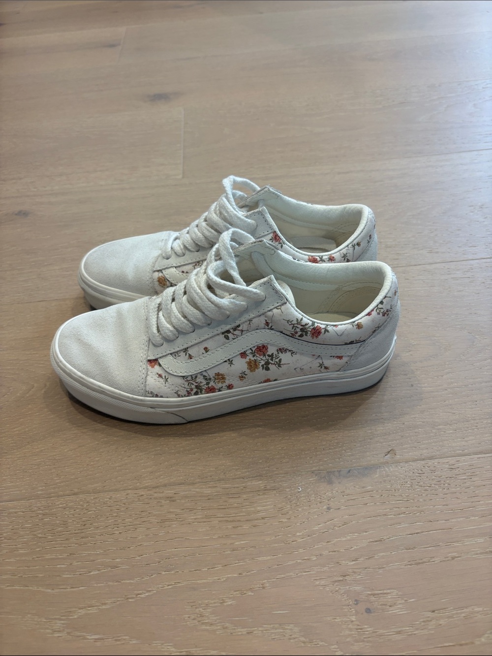 Vans - Picture 4 of 4
